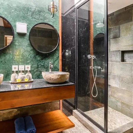Villa Elysium Fields - Rustic Meets Industrial Chic Design Canggu  Exterior photo