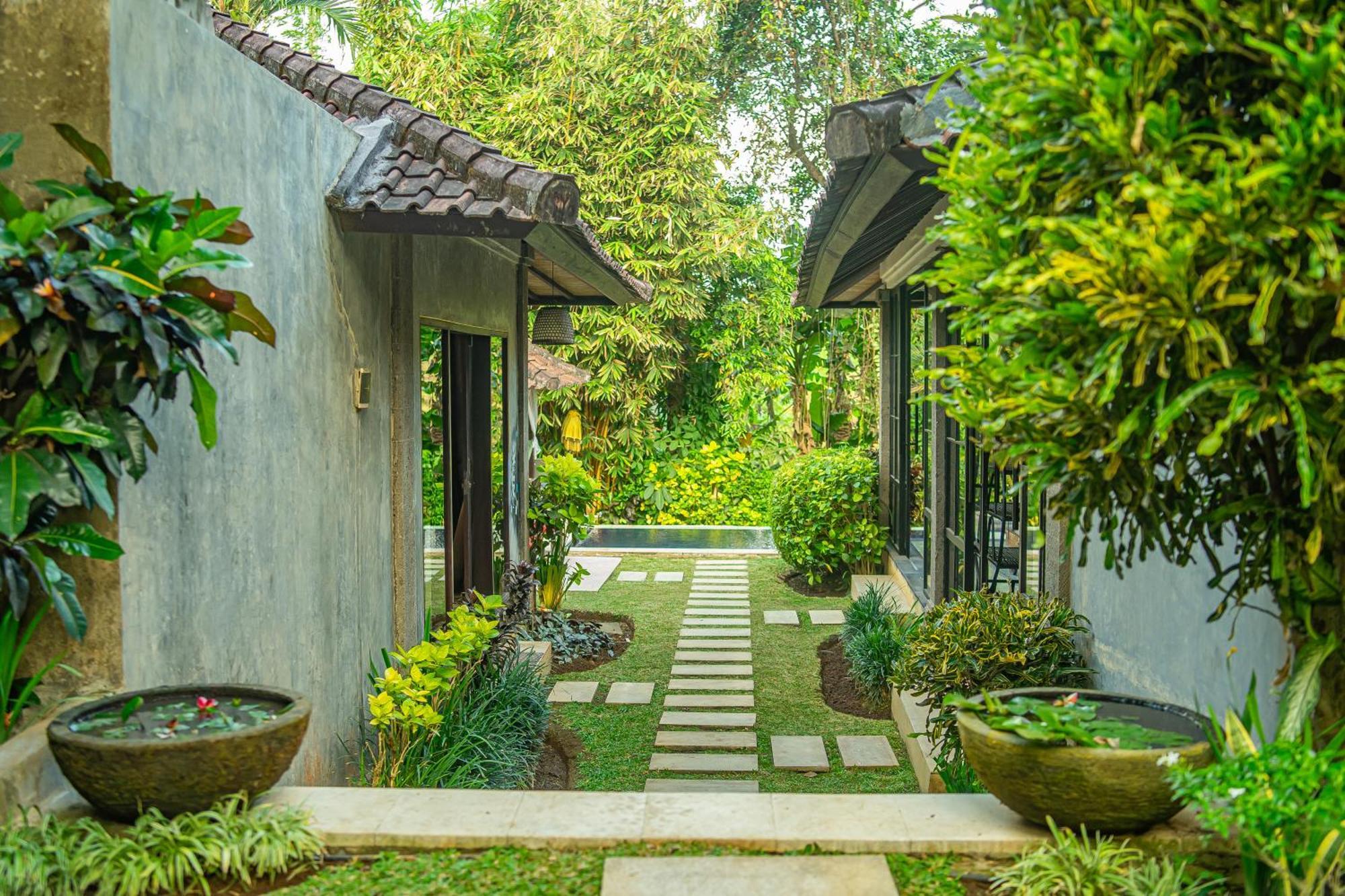 Elysium Fields - Rustic Meets Industrial Chic Design Villa Canggu (Bali)