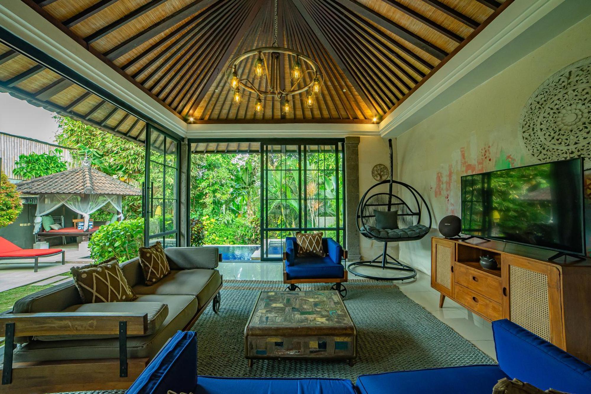 Elysium Fields - Rustic Meets Industrial Chic Design Canggu (Bali)
