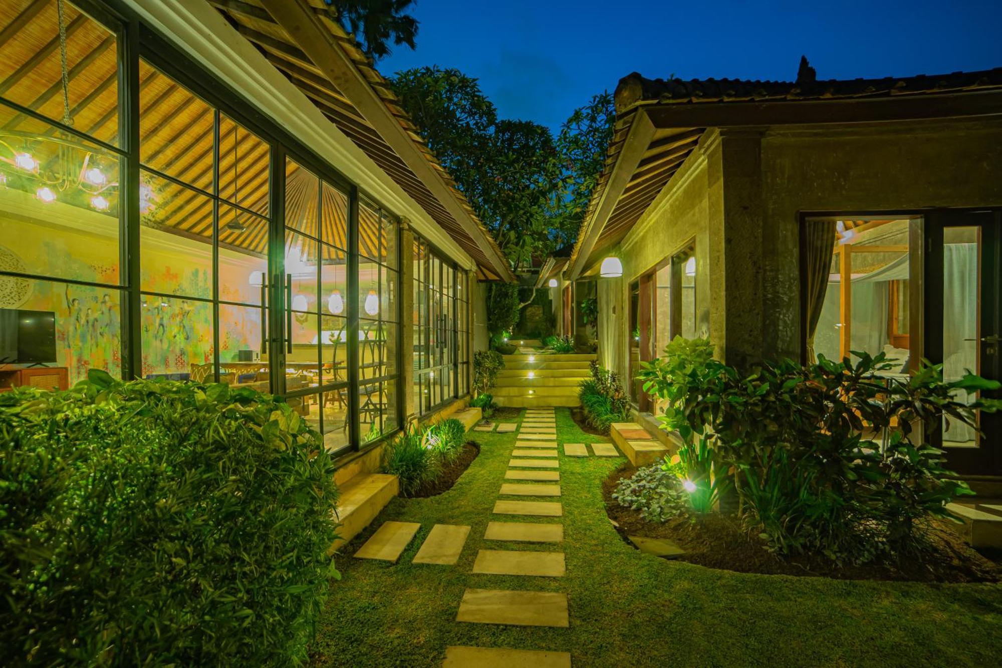 Elysium Fields - Rustic Meets Industrial Chic Design Villa Canggu (Bali)
